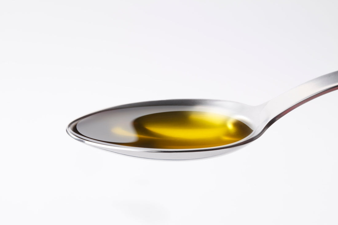 Löffel mit Omega-3 Fischöl